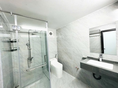 Nhà Đẹp Triều Khúc- TX , 40m2 , Giá hơn 6 Tỷ ,oto tránh 30m, full nội thất 4