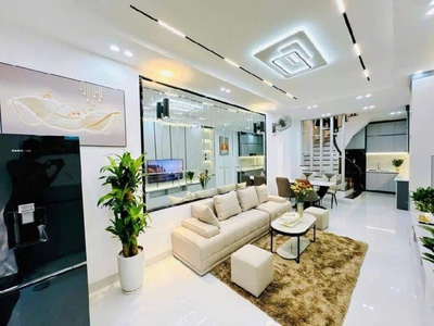 Nhà Đẹp Triều Khúc- TX , 40m2 , Giá hơn 6 Tỷ ,oto tránh 30m, full nội thất 0