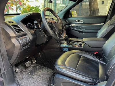 Gia đình có nhu cầu cần bán xe Explorer 2018 đăng ký 2019  bản nâng cấp 1