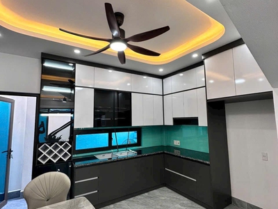 Bán nhà 3 tầng đẹp ngõ phố Ngô Quyền, ph Thanh Bình, TP Hải Dương, 52.6m2, mt 4.23m, 3 ngủ, 3 vs, gi 1