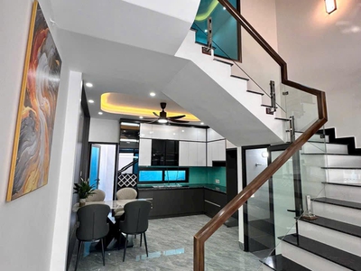 Bán nhà 3 tầng đẹp ngõ phố Ngô Quyền, ph Thanh Bình, TP Hải Dương, 52.6m2, mt 4.23m, 3 ngủ, 3 vs, gi 2