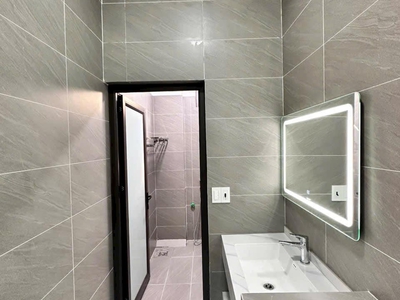 Bán nhà 3 tầng đẹp ngõ phố Ngô Quyền, ph Thanh Bình, TP Hải Dương, 52.6m2, mt 4.23m, 3 ngủ, 3 vs, gi 6