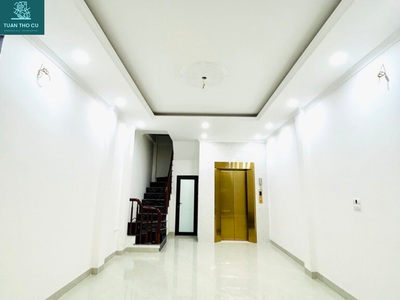 Nhà mặt ngõ oto tránh, phố tam trinh: 5 tầng, thang máy nk, nội thất cao cấp, giá 5.95 tỷ 1