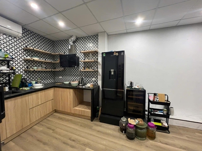 Bán biệt thự lạc long quân - tây hồ - diện tích 195m2 - oto ngủ trong nhà - giá bán chỉ 59 tỷ - sổ 4