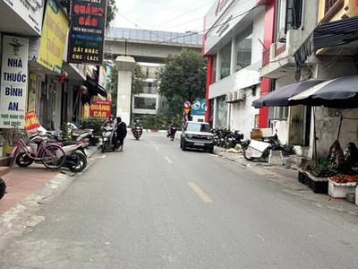 Bán nhà phan đình giót, quang trung, hà đông, tiện ích ngập tràn, ngõ nông, dt 33m2. nhỉnh 5 tỷ 0