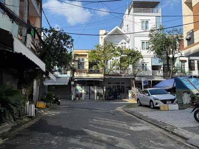 Nhỉnh hơn 5 tỷ sở hữu căn góc nhà mt hải châu gần đại học kiến trúc 2
