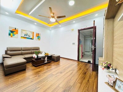 Hiếm có khó tìm không có căn thứ 2 chcc hoàng mai 2 ngủ 1 khách full nội thất chỉ 3 tỷ. 0