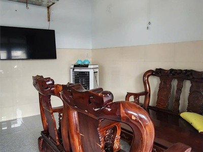 Hot  chỉ 2.65 tỷ, nhà cấp 4, chiều ngang khủng 8m,dt 171m  lái thiêu, tp. thuận an, bd 2