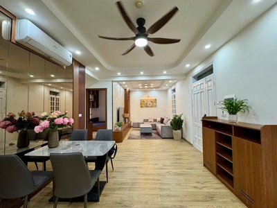 Chính chủ gửi bán chung cư nguyễn cơ thạch, mỹ đình, 2 ngủ 2 vệ sinh, đủ nội thất đẹp, khu dân sinh 0