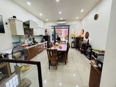 Bán nhà mặt tiền  quận tân phú,  ngay chợ cây keo - đường 10m, 4,8mx11m - 3 tầng - 7,9 tỷ 2
