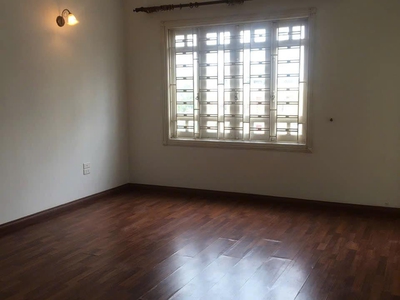 Bán nhanh biệt thự gần phố - diện tích 90m - mặt tiền 9m - oto ngủ trong nhà - sổ đỏ chính chủ - 4