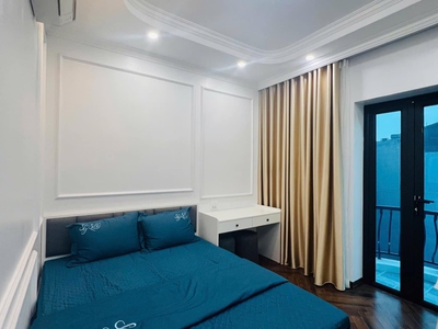 Chính chủ cần tiền cho con du học gửi bán liền kề dịch vụ đồng đế vị trí đắc địa, view công viên, 0