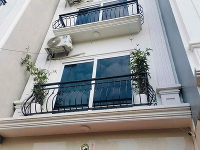 Chính chủ cần tiền cho con du học gửi bán liền kề dịch vụ đồng đế vị trí đắc địa, view công viên, 3