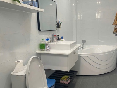 Cho thuê nhà nguyên căn kdc thăng long home hưng phú, 1 trệt 2 lầu, 3 phòng ngủ, 3 wc 4