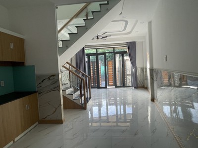 Hiếm bán nhà mới mặt tiền kd 50m2 5.5x9 chỉ 2.8 tỷ gần gigamall phạm văn đồng hiệp bình chánh thủ 1