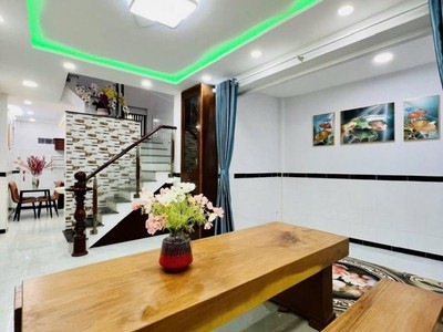 Cần bán nhà gấp hẻm thống nhất, gò vấp, 42m , 4.2 tỷ tặng full nội thất 3