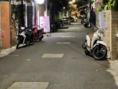 Căn nhà vị trí đẹp, 2 mặt tiền đường 6m đổ nhựa, ngang 8m, sát nguyễn văn thoại, cách biển mỹ khê 0