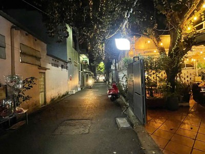 Căn nhà vị trí đẹp, 2 mặt tiền đường 6m đổ nhựa, ngang 8m, sát nguyễn văn thoại, cách biển mỹ khê 1