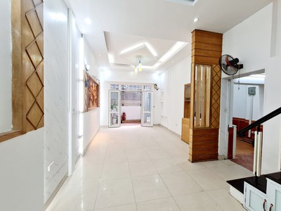 Nhà phố tô vĩnh diện , thanh xuân   nhà đẹp, ở ngay, lô góc, gần ô tô tránh 1