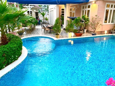 Cho thuê biệt thự sân vườn có hồ bơi rộng đẹp, gần biển khu vực ocean view 1