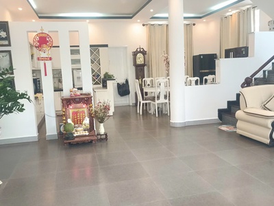 Cho thuê biệt thự sân vườn có hồ bơi rộng đẹp, gần biển khu vực ocean view 2