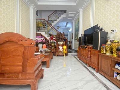Siêu phẩm đẳng cấp 5 sao đ số 8 hẻm nhựa 8m sát mặt tiền 68m2,5tầng nhỉnh 5tỷ 2