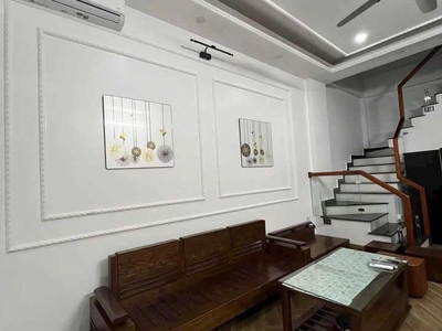 Bán nhà 4 tầng ngõ đường Điện Biên Phủ, ph Cẩm Thượng, TP HD, 40m2, 3 ngủ, 3 vs, hướng đông bắc, 2.3 1