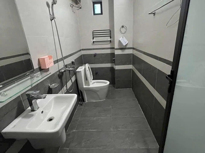 Bán nhà 4 tầng ngõ đường Điện Biên Phủ, ph Cẩm Thượng, TP HD, 40m2, 3 ngủ, 3 vs, hướng đông bắc, 2.3 6