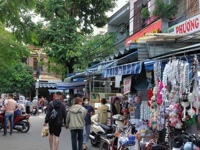 Bán nhà mặt phố lô góc đườmg Ngô Quyền ngay Vincom, cầu sông Hàn giá chỉ 7.x tỷ 2