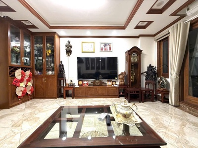 Nhà TÂY HỒ 9 tầng thang máy - Ô tô đỗ cách 10M - Full nội thất xịn. 0