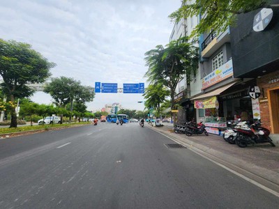 Thiện chí sang nhượng cơ sở spa và babershop , ngay cầu sài gòn 2