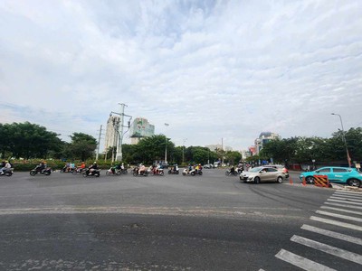 Thiện chí sang nhượng cơ sở spa và babershop , ngay cầu sài gòn 4