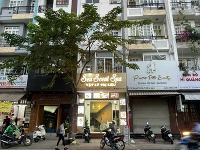 Thiện chí sang nhượng cơ sở spa và babershop , ngay cầu sài gòn 0