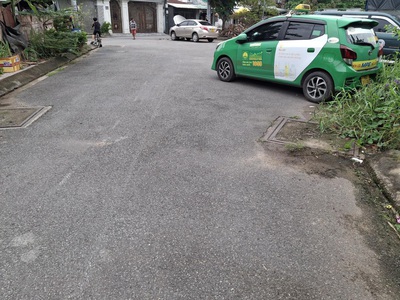 Giảm 400tr nhà 3 tầng cầu vượt bình phước tđ, 68m2, 4x17m chỉ 5.x tỷ 4