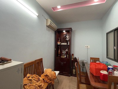 Bán nhà thích quảng đức 40m2, 2 tầng, nhà mới ở ngay chỉ hơn 4 tỉ 2