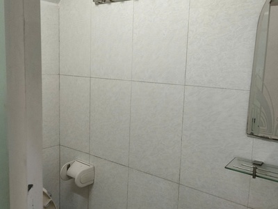 Bán gấp giá rẻ căn hộ tầng 1 khép kín bùi ngọc dương 20m, mặt tiền 4m,1.1 tỷ hai bà trưng. 2