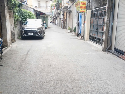 Cho thuê nhà ngõ ô tô tránh dương văn bé, 50m2, 5 tầng, mt 4m, 3 ngủ, 4 wc, 26 triệu. 0