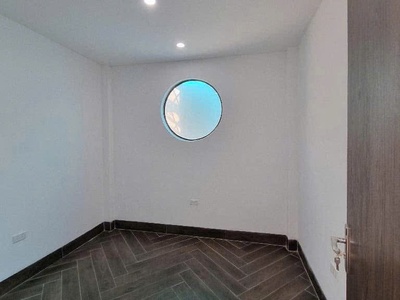 Do không có nhu cầu ở nên cần bán nhanh nhà gõ 58/39 số 2 phố việt hưng, phường việt hưng 1