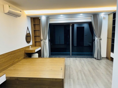  nhà đẹp bồ đề 41m2 - 6 tầng mới koong  view hồ điều hòa , nhỉnh 9 tỷ 1