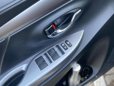 Bán xe Toyota Vios 2014 màu đen cực chất 5
