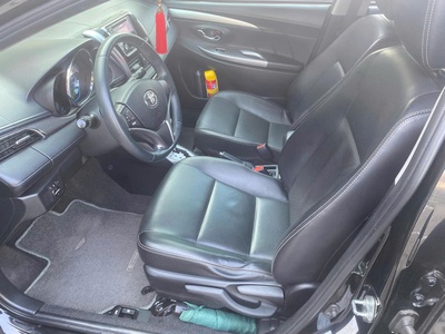Bán xe Toyota Vios 2014 màu đen cực chất 10