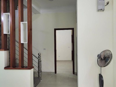 Bán nhà trường chinh 6 tầng dân xây lô góc ô tô đỗ cửa 9PKK thanh xuân 0