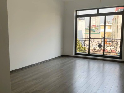 Cho thuê nhà riêng Dương Văn Bé Hai Bà Trưng 50m x 5T giá 26tr, LÔ GÓC, THANG MÁY, OTO 3