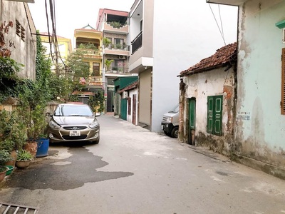 Bán đất kiêu kỵ. 45m2   mt 4m   3,1 tỷ. ô tô vào đất. sổ phân lô. 1
