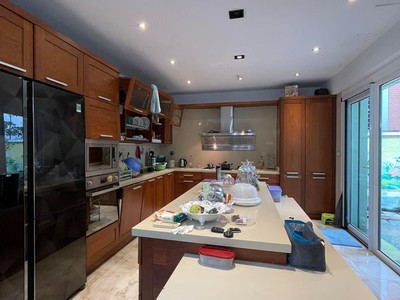 Võ chí công 80m 5tầng 17.6 tỷ gara oto kinh doanh , ô chờ thang máy ,tặng nội thất 0