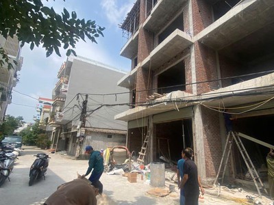 Bán nhà 4 tầng mới ở ngay trung tâm kì bá gần đh y và bv đa khoa tỉnh 1