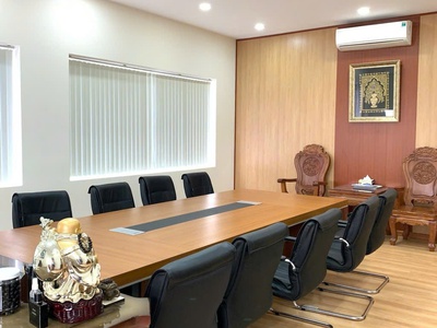 Hơn 200m2 2 tầng mặt tiền khủng núi thành, vị trí đắc địa hiếm có, giá tốt đầu tư tốt. 2