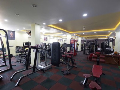 Bán tòa nhà 6 tầng mặt tiền hà huy giáp 14x20m2 vị trí đắc địa 2