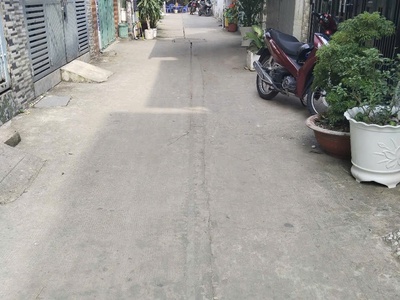 Nhà mới đón tết đ số 4 sau lưng trường kim đồng hẻm xe hơi thông 48m2,4tầng nhỉnh 4 tỷ 0