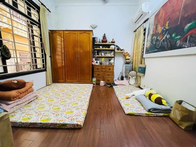 Bán nhà hàng bài 21m2 x 5 tầng, giá 9.9 tỷ, nhà ở luôn, ngõ thoáng kinh doanh 1